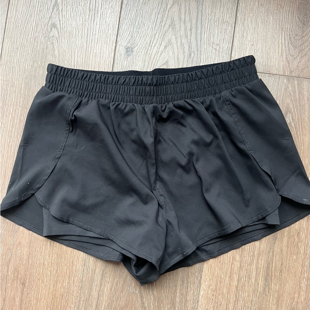 Girlfriend collective shorts